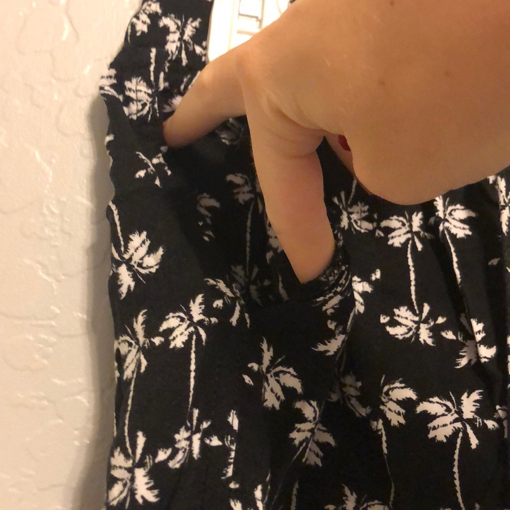 palm tree shorts - Picture 3 of 4